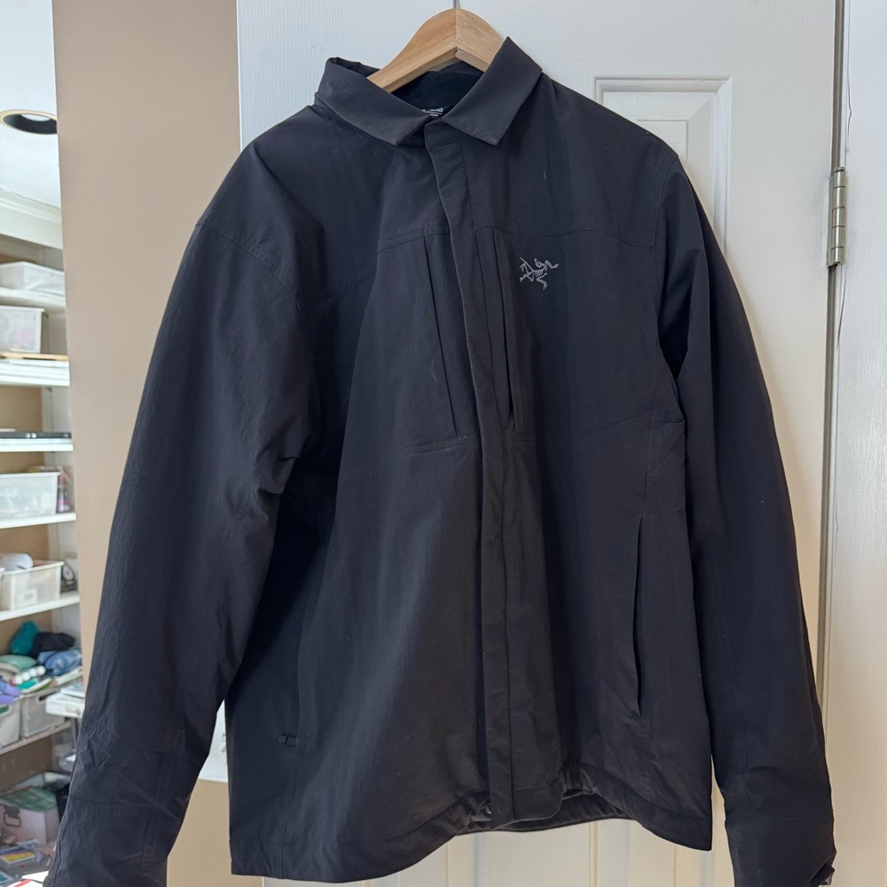 Arc'teryx Men's Dark Gray Lightweight Jacket